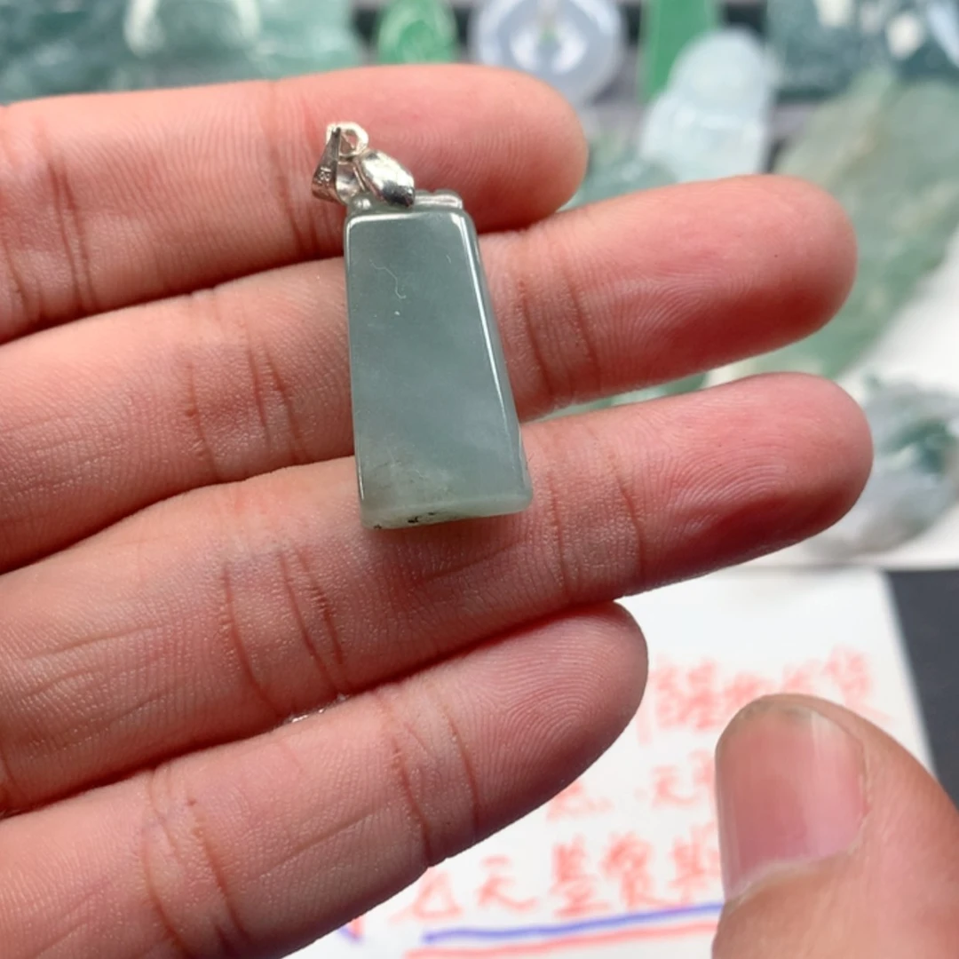 【闪购商品】翡翠颈饰未镶嵌