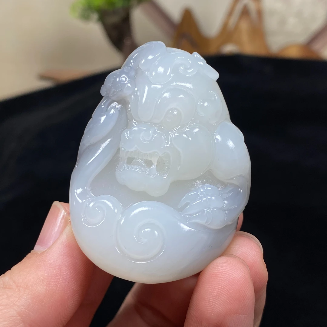 天然和田玉烟紫色俏色巧雕貔貅把件手工精雕男士时尚百搭精品礼物