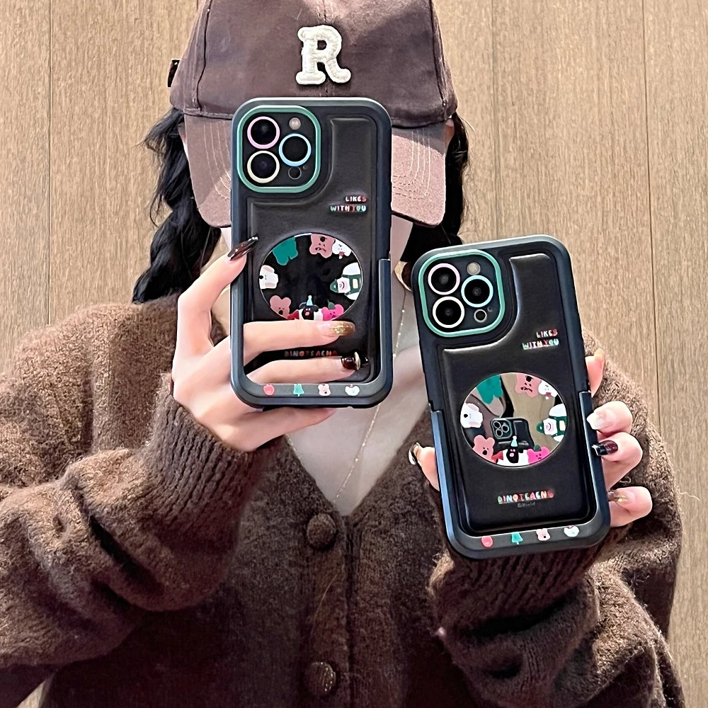 苹果11-15Promax隐形支架皮纹圆镜子卡通柿子熊手机壳13/14pro/15