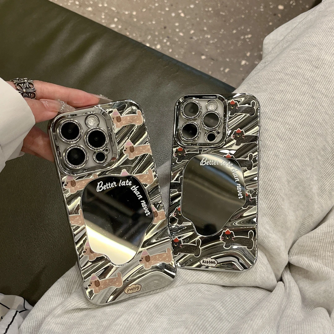 适用苹果华为13-16Promax闪粉镜头自带镜头膜波纹镜腊肠狗手机壳