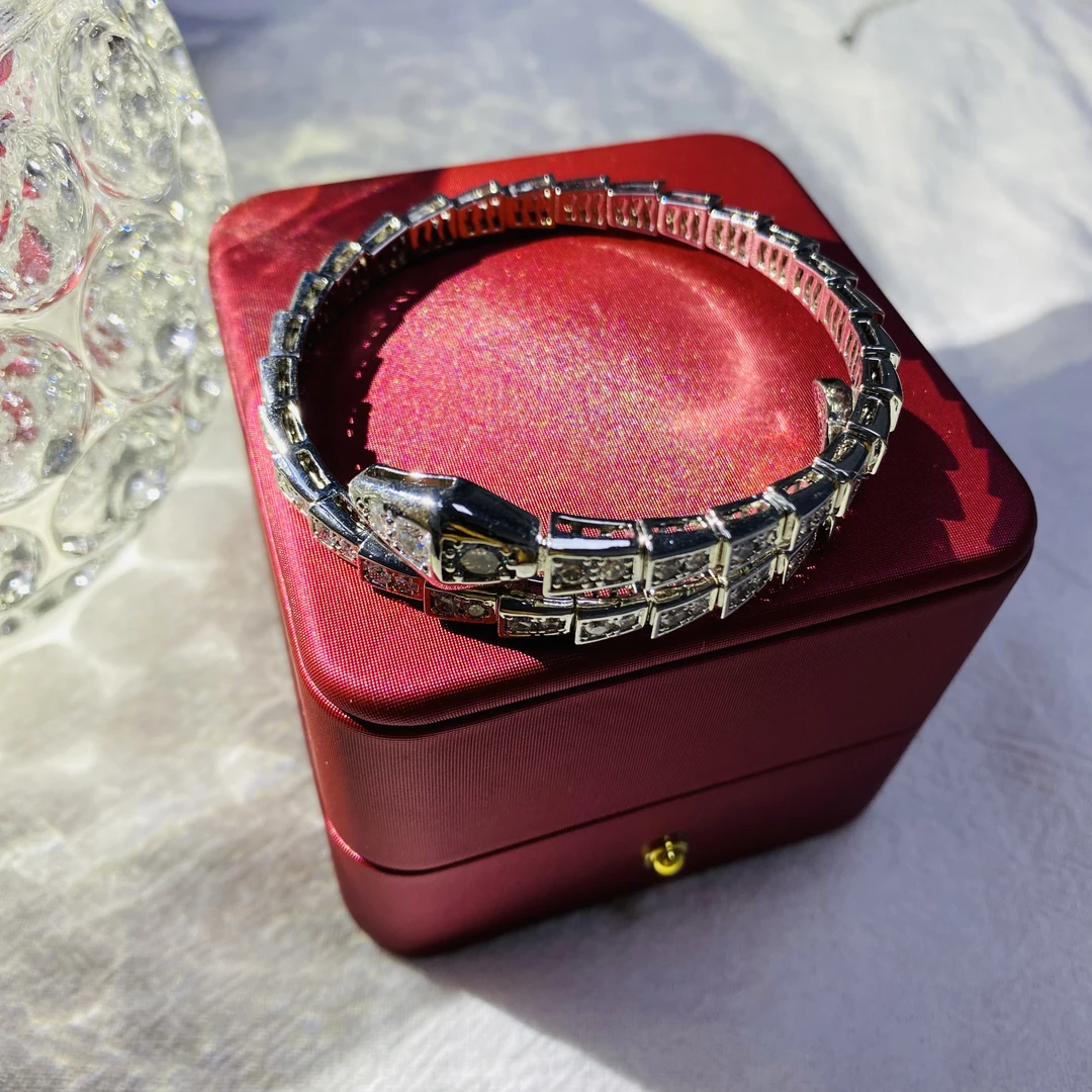 手镯 【美佳甄选】熠熠生辉大白白灵蛇手镯