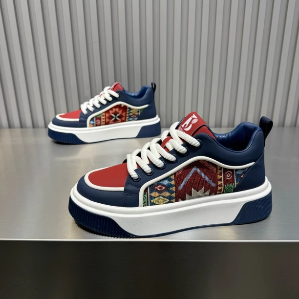 2025春夏季新款男士休闲鞋新款时尚板鞋舒适百搭潮流运动鞋潮男鞋