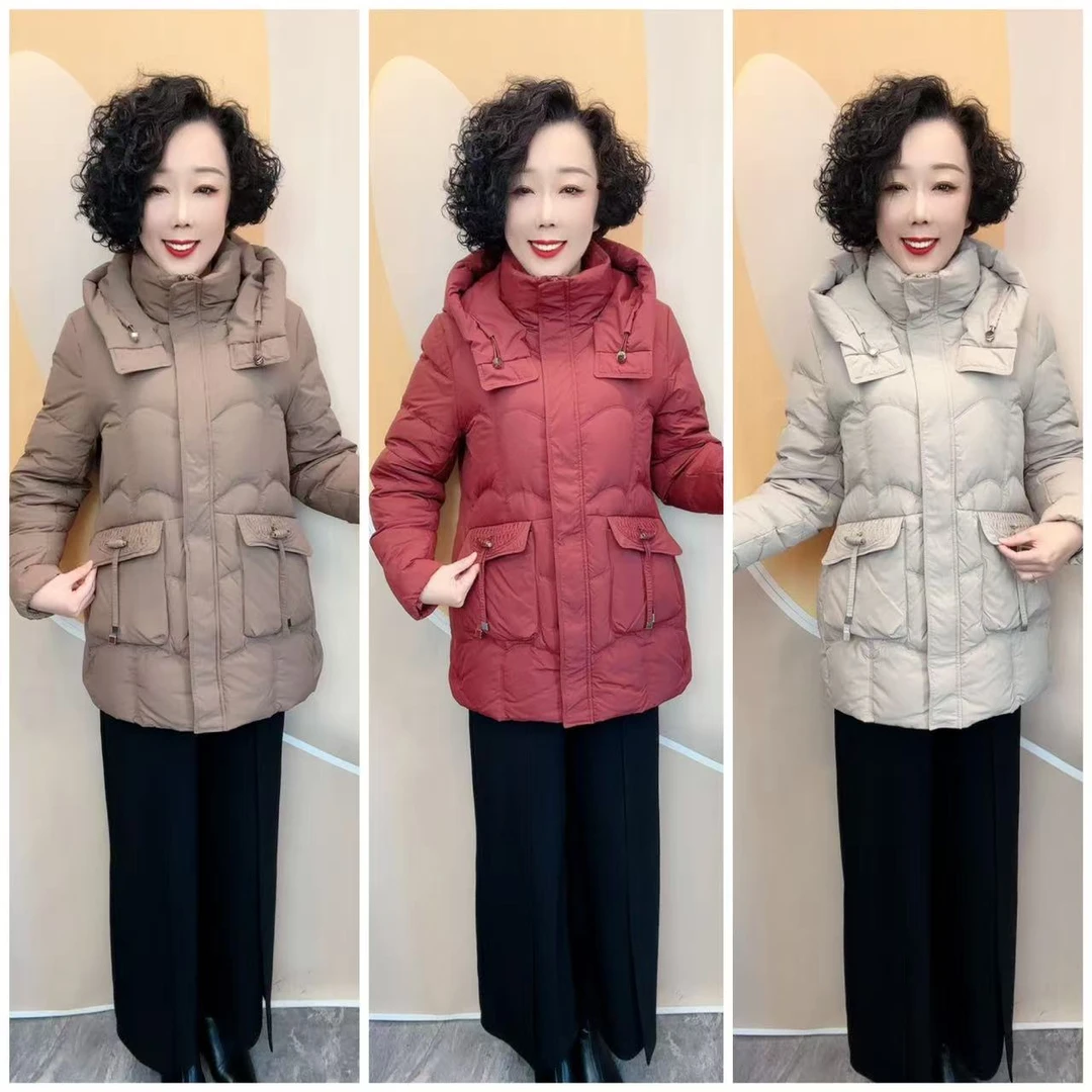 819新款冬季新款连帽宽松大码显瘦保暖中款羽绒服，衣长76厘米