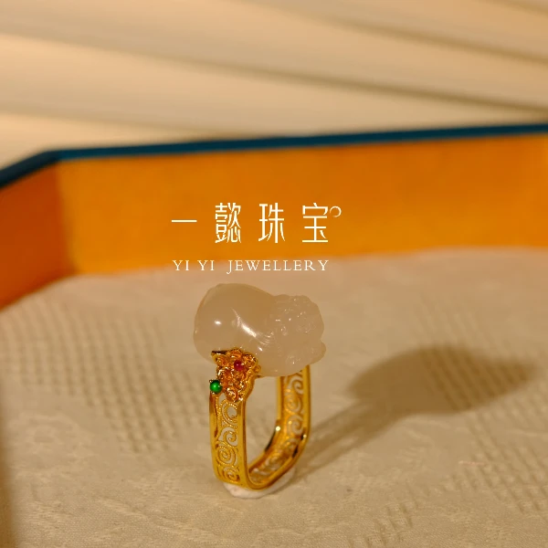 【一懿珠宝】18K金镶嵌藕粉貔貅戒指 重金镶嵌多样性发货ofjz106