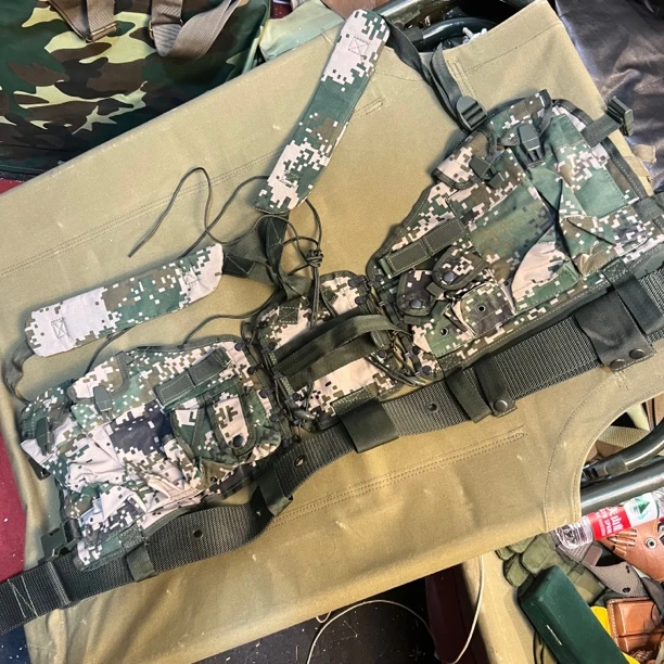 正品老货携行具战术背心1995