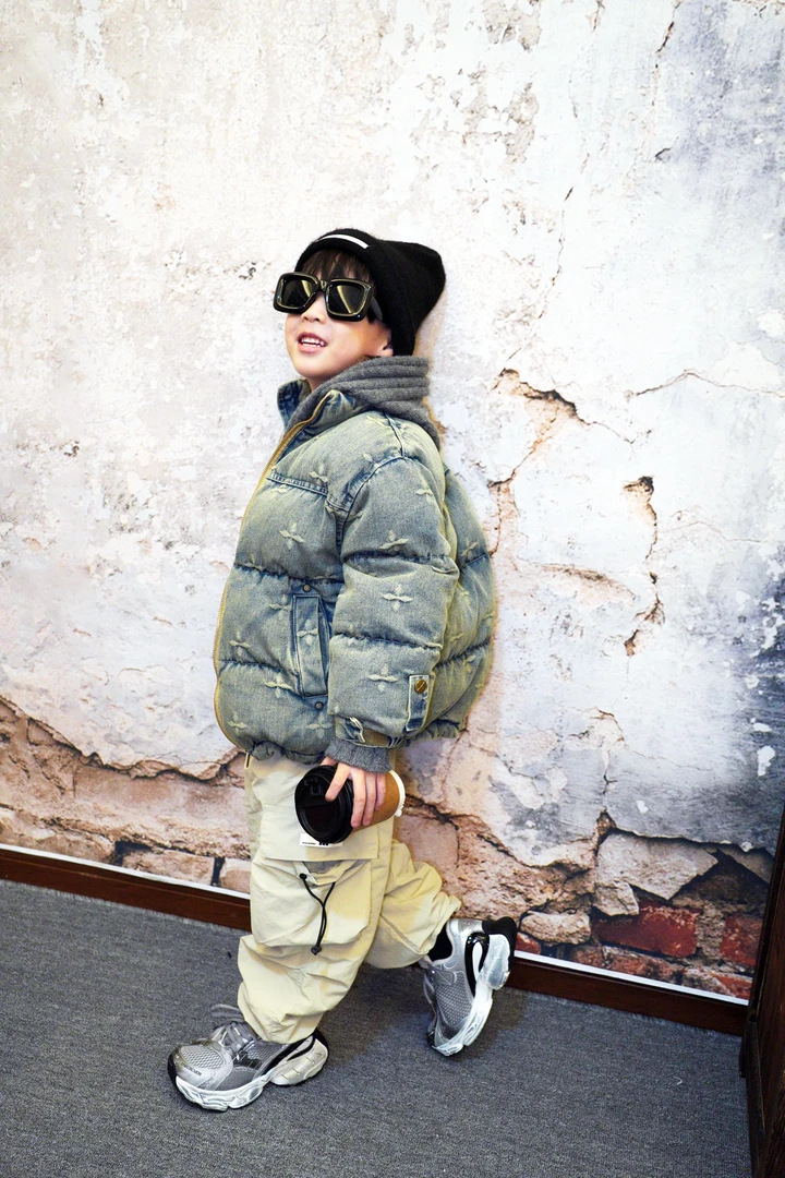 现货 令佳潮牌 24童装冬季立领牛仔外套复古蓝提花棉服外套0127