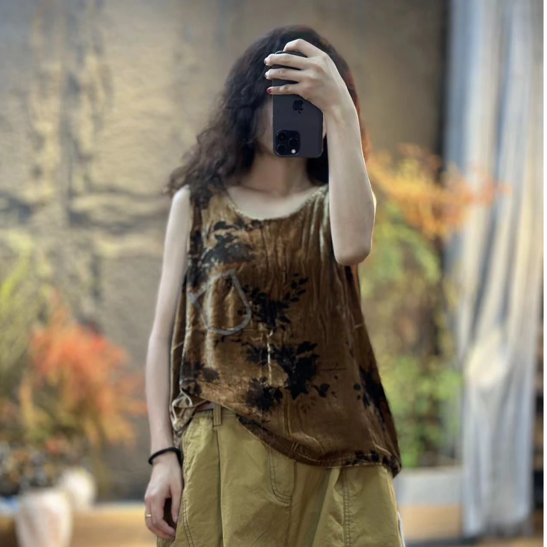 230799秋季新款高品百搭文艺宽松复古印花无袖乔绒手工印染背心