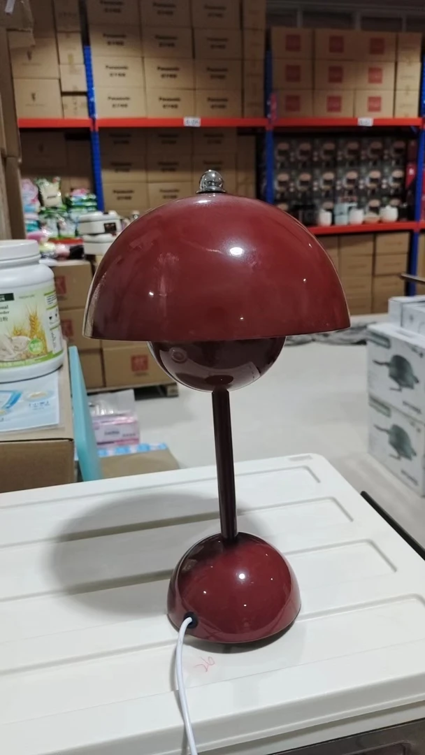 花苞台灯卧室床头灯结婚陪嫁氛围灯小夜灯北欧ins少女书桌蘑菇灯