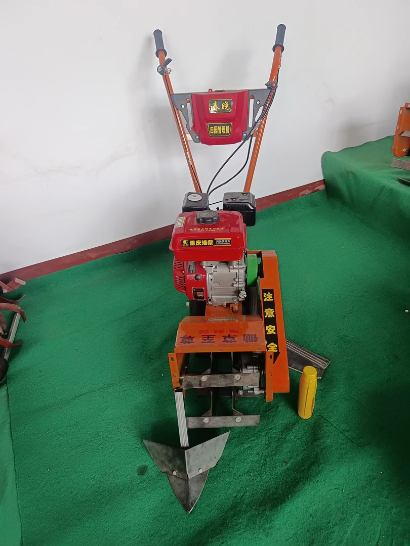 四驱汽油自走式多功能微耕机，除草旋耕开沟一机多用