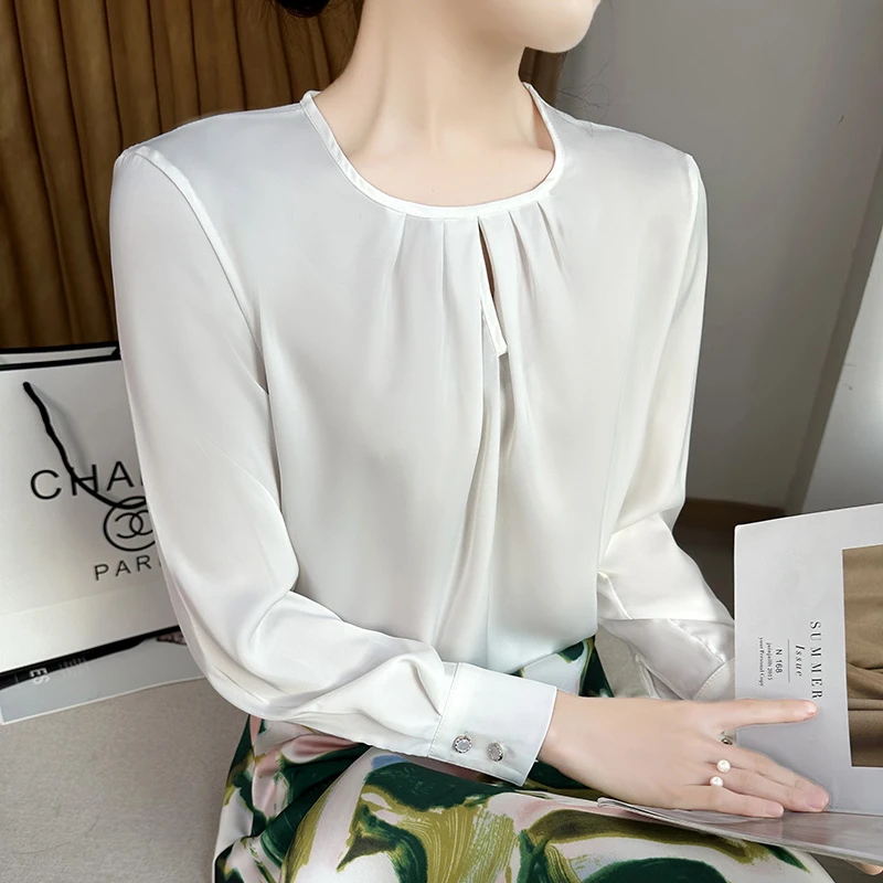 缎面春秋圆领显瘦时尚洋气上衣女士韩版百搭宽松纯色气质打底衬衫