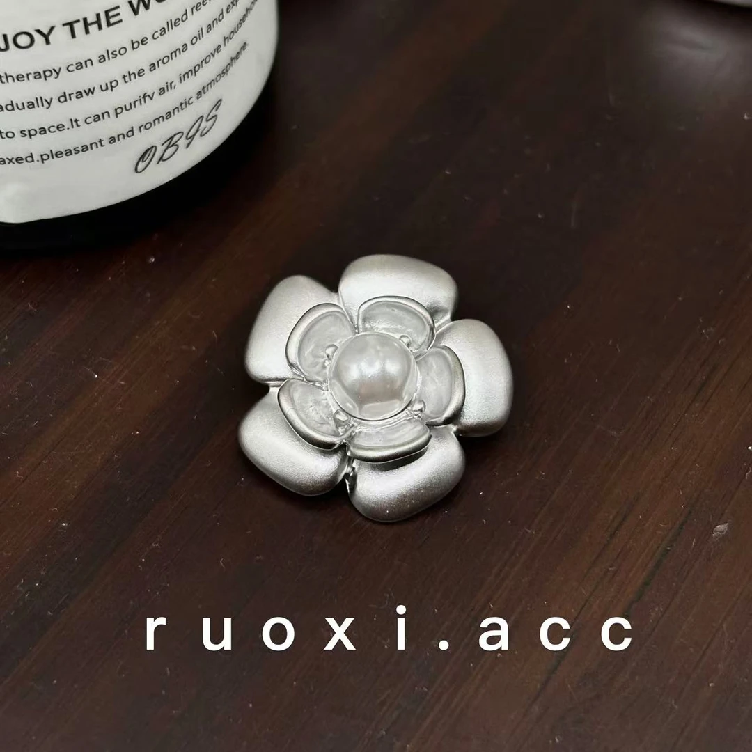 铜合金耳饰 高级感精致金属山茶花胸针【1018】——430