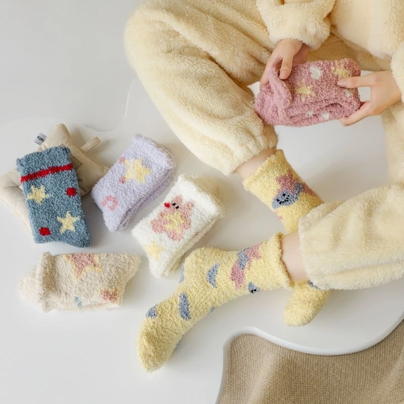 珊瑚绒袜子女秋冬季加厚加绒居家地板月子保暖睡眠可爱毛绒中筒袜