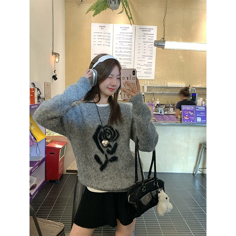 【年终回馈】乌77慵懒风灰色玫瑰提花圆领毛衣女设计感宽松百搭上衣