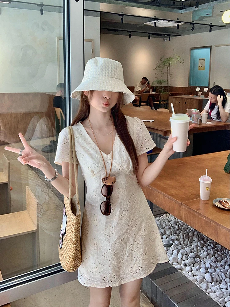 【年货捡漏】乌77百搭超好看提花v领连衣裙女气质修身显瘦a字短裙