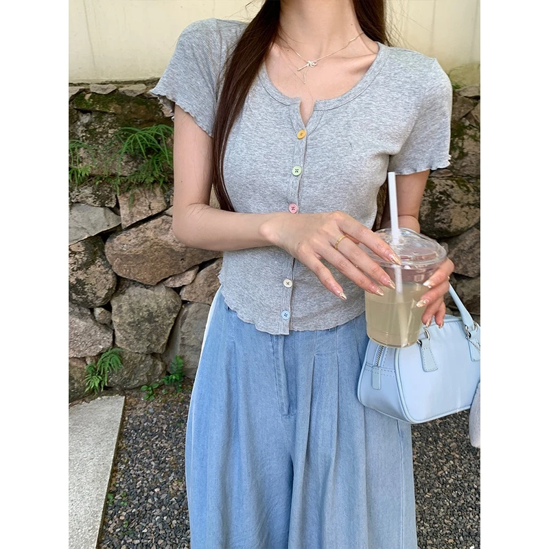 【年中回馈】少女减龄彩色单排扣短袖女圆领设计显瘦螺纹棉短款t恤