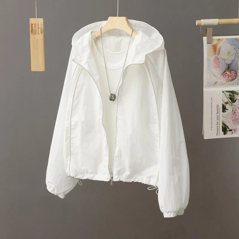 春秋新款防风连帽短款外套休闲减龄宽松风衣女夹克衫白色冲锋衣潮