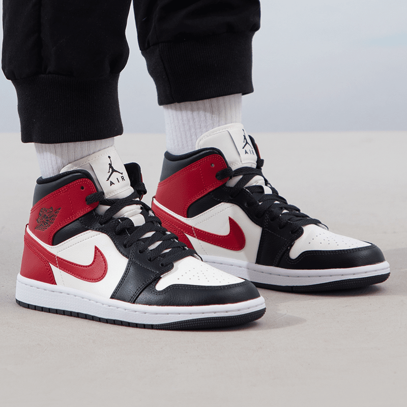 【达人专属】耐克女鞋2024春季新款Air Jordan 1休闲鞋运动鞋篮球鞋