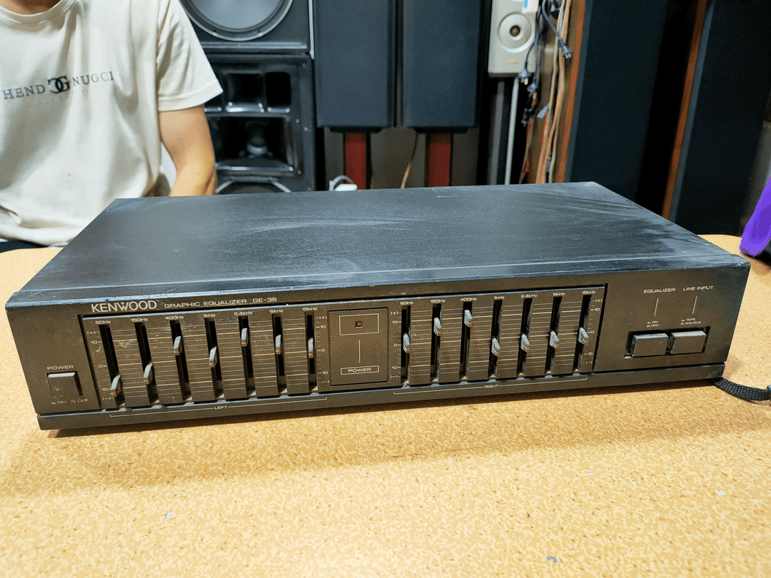 9新  二手  建伍  GE-36均衡器，成色如图（出声，需要自己接电源线）
