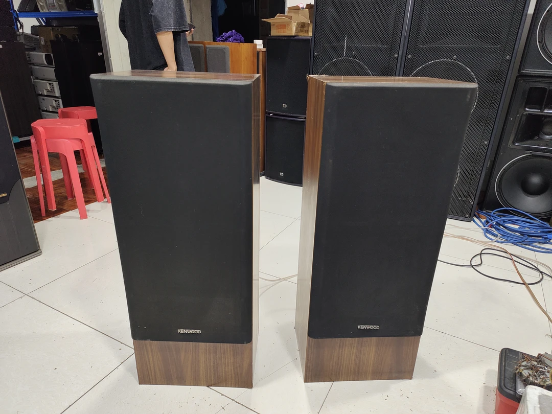 9新  二手   建伍JL-688音箱一对，成色如图（出声，不带线材）