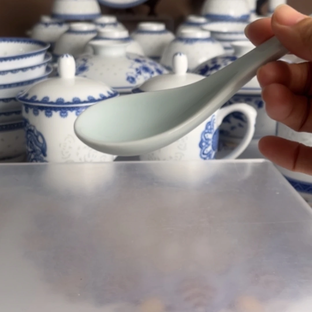 【闪购商品】陶瓷碗小勺