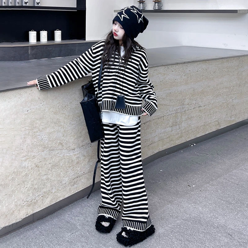 女童条纹套装慵懒风2025新款儿童春秋装外套中大童针织毛衣阔腿裤