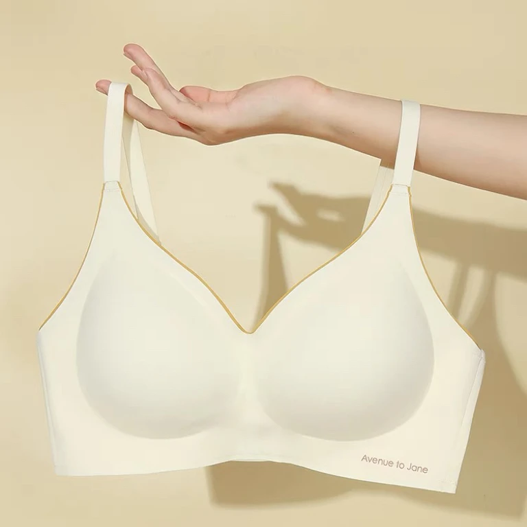 云朵无痕内衣女士薄款小胸聚拢一片式裸感固定杯防下垂文胸罩秋季