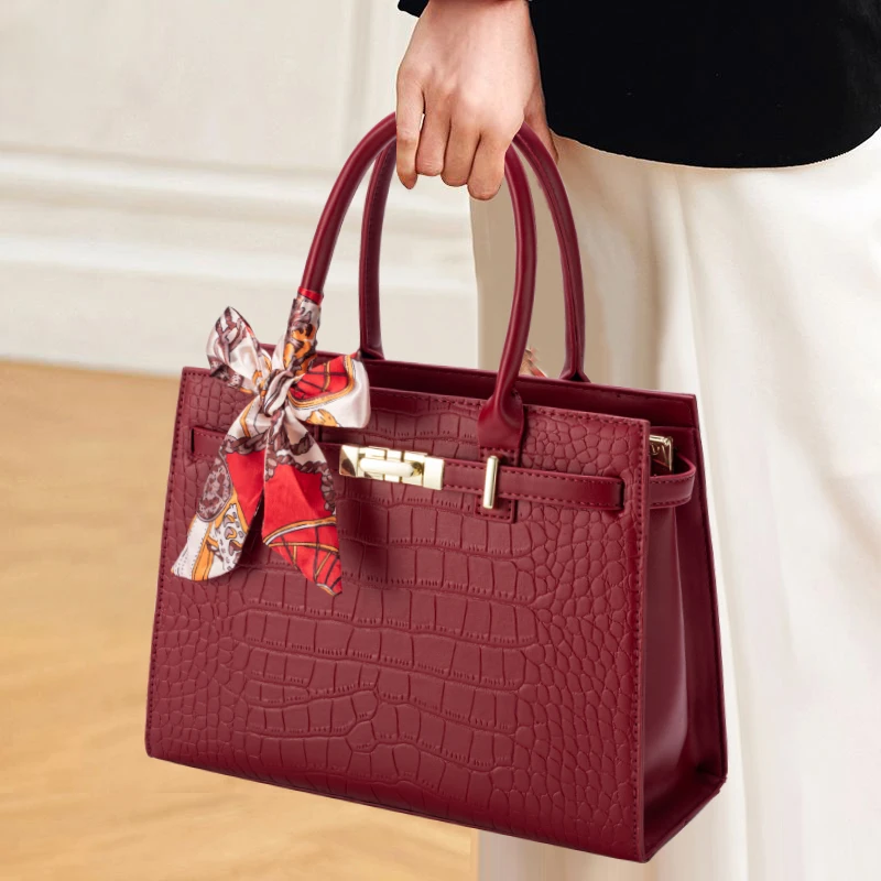 红色结婚包包新娘包女包妈妈包包2025新款订婚手提包大容量大气