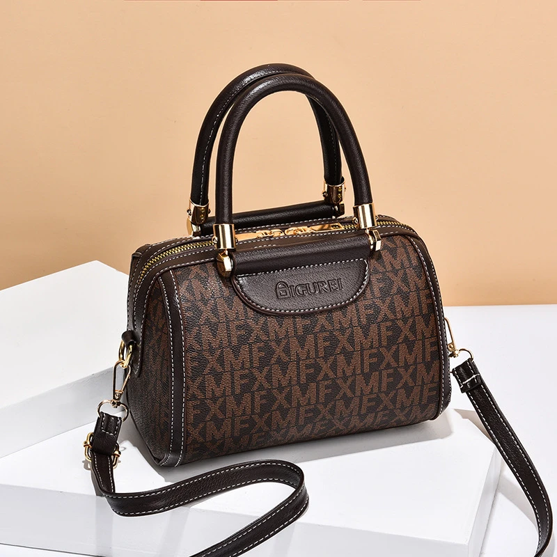 香港女士包包2025新款波士顿包时尚中年妈妈包简约单肩斜挎手提包