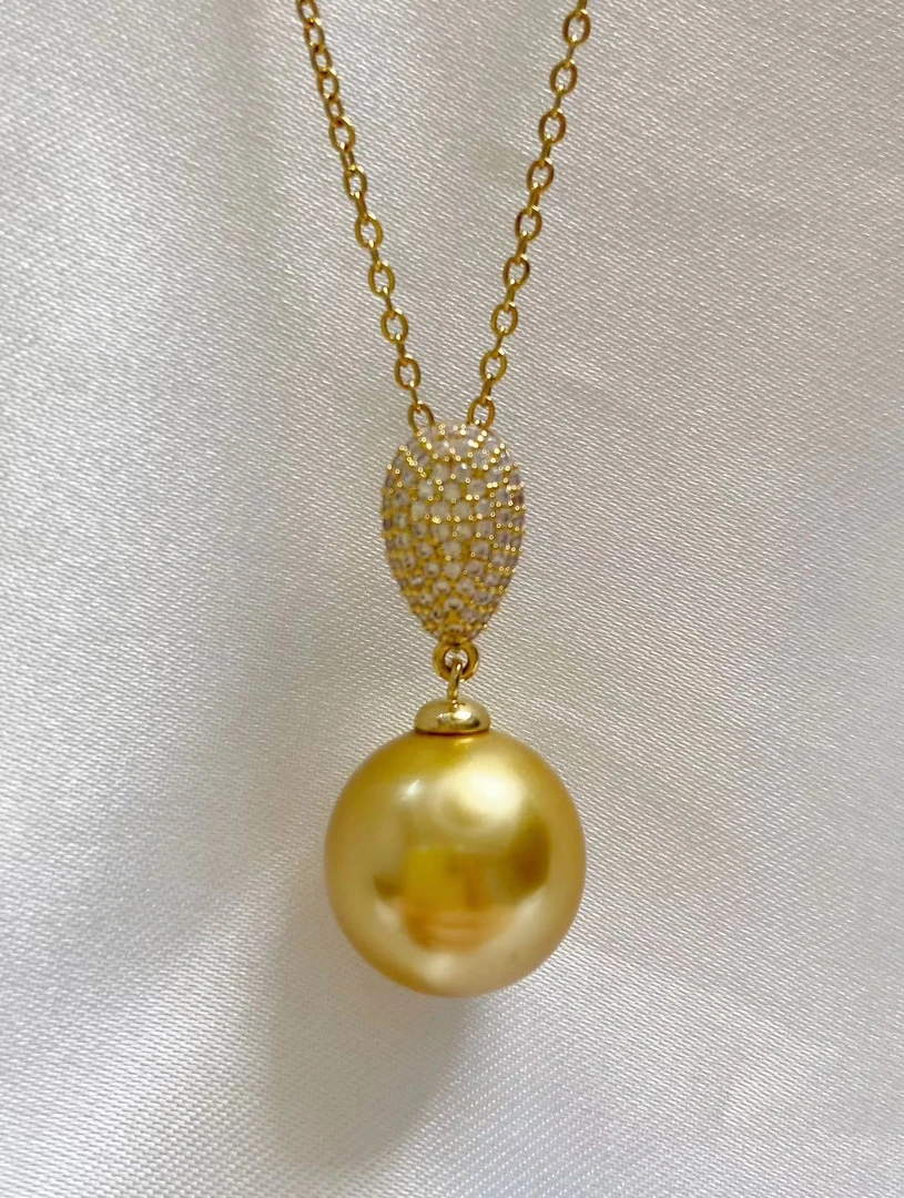 合金仿珍珠吊坠 14mm豪镶母贝珠吊坠气质时尚百搭小众镶嵌经典