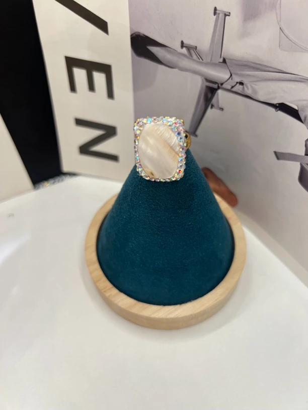 铜合金戒指 百搭大方白色戒指