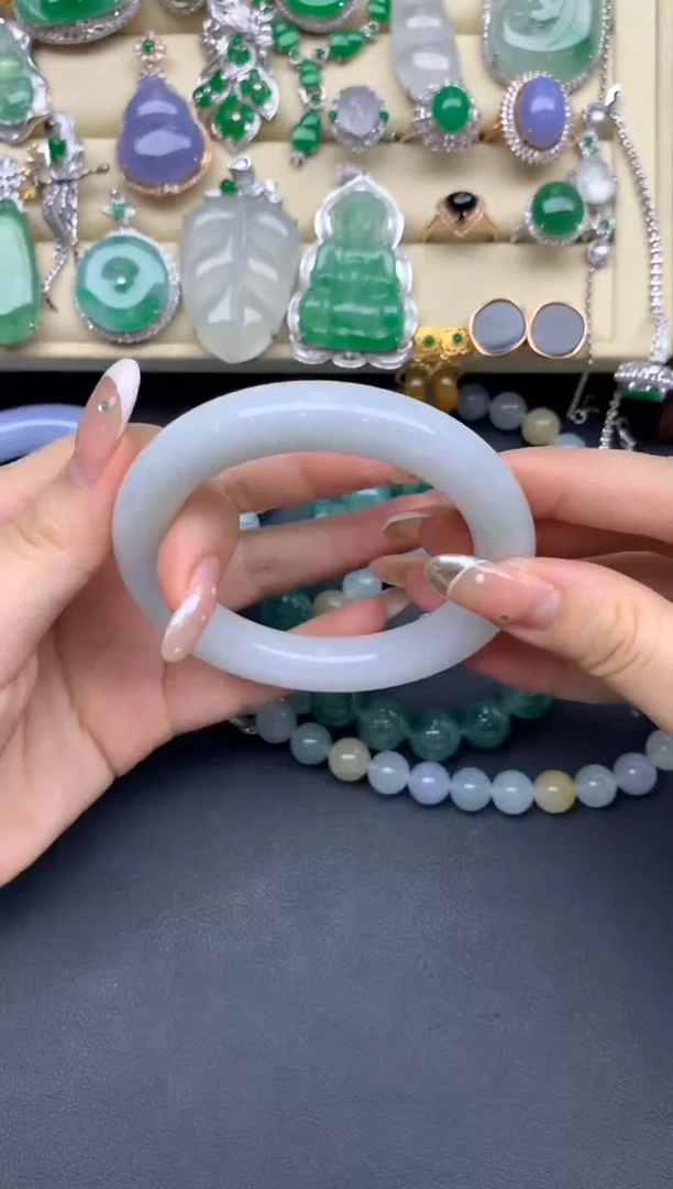 【闪购商品】翡翠手镯未镶嵌228-多人