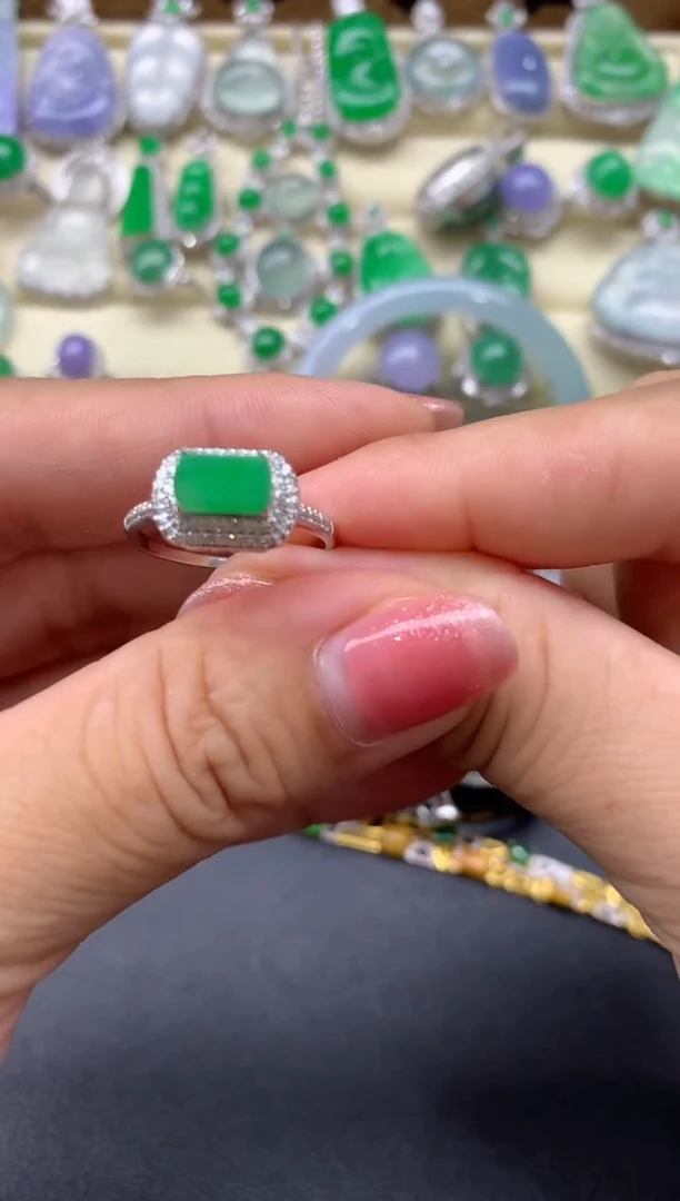 【闪购商品】翡翠戒指18K金镶嵌562-中国好珍宝