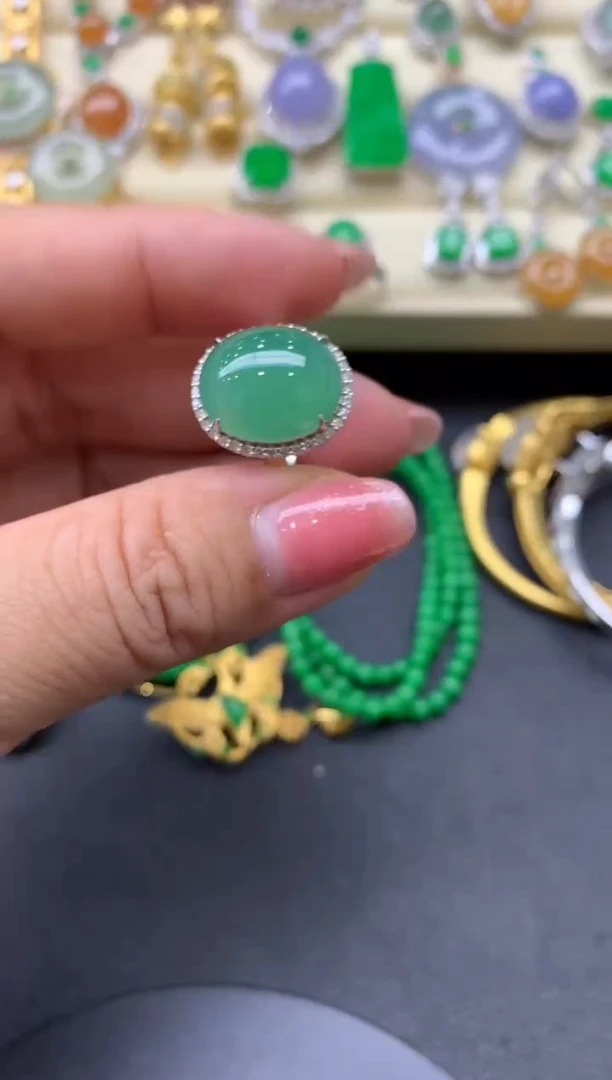 【闪购商品】翡翠戒指18K金镶嵌664-中国好珍宝