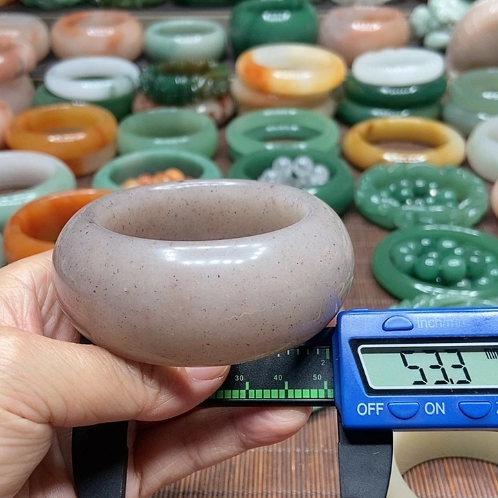 石英质玉手镯未镶嵌