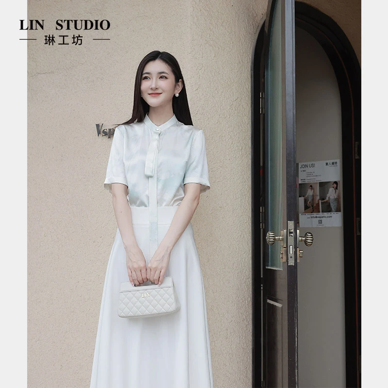 【真丝】琳工坊木玉蓝白色印花衬衫桑蚕丝时尚优雅浪漫唐琳设计师