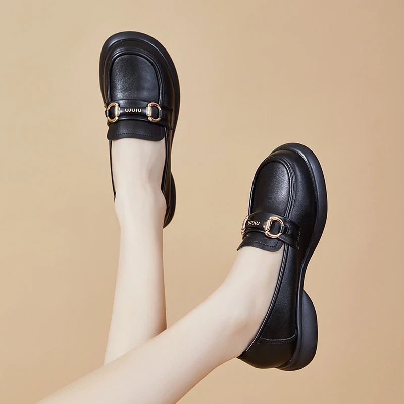 品牌撤柜原单复古软皮时尚百搭软底单鞋英伦风女粗跟乐福鞋810