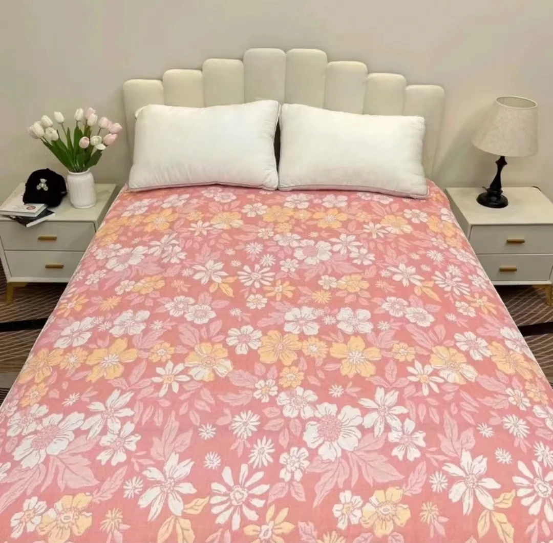 【金禧优品】色差单人粉色小碎花舒适透气床盖150.200