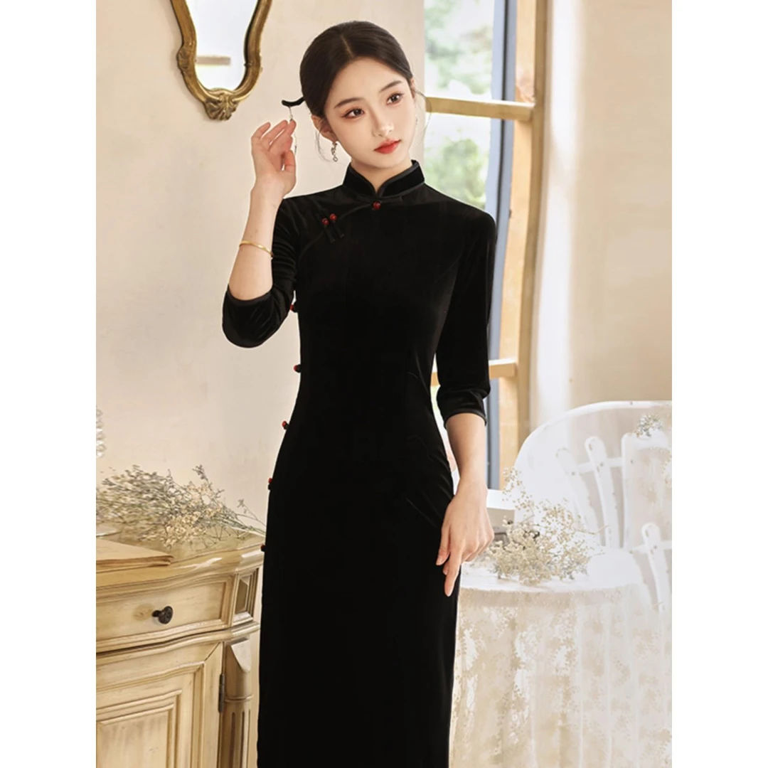 黑色丝绒日常改良旗袍新款2024年轻款女中式复古修身中袖显瘦春装