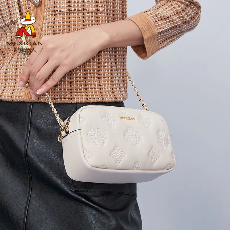 稻草人女包25新款时尚百搭气质斜挎包流行链条印花相机单肩包WL