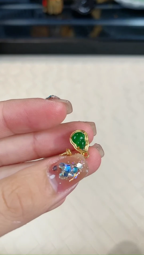 【闪购商品】翡翠手链未镶嵌【柒柒甄选】翡翠绿葫芦小挂件