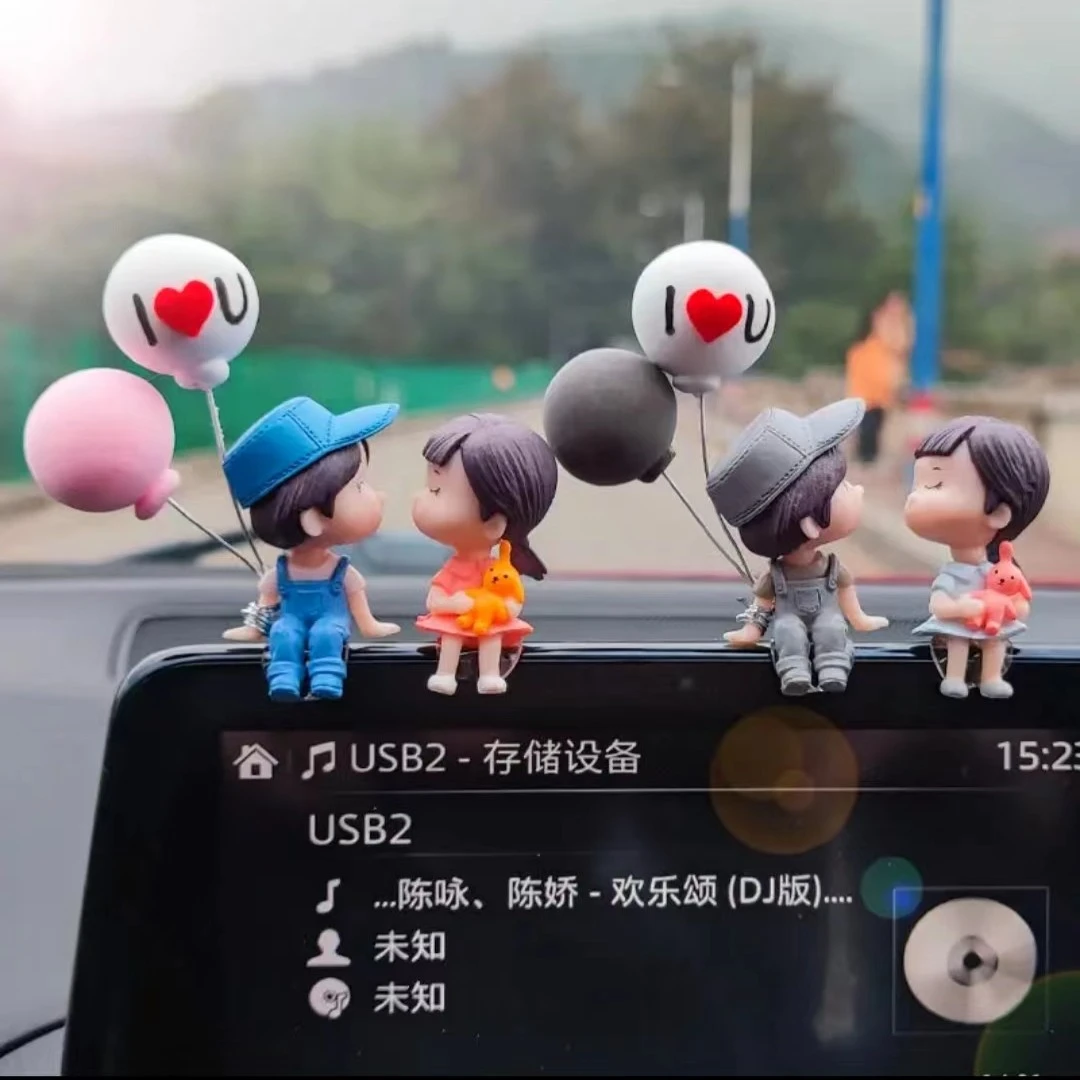 【告白气球】2023款网红车内摆件卡通情侣公仔中控台显示屏后视镜