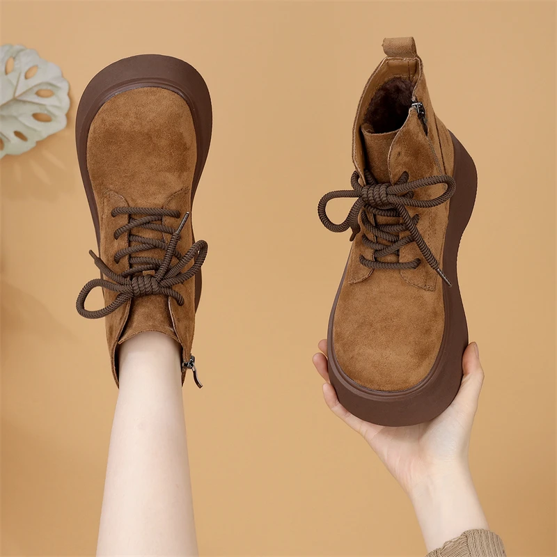冬季新款加绒短靴女百搭厚底雪地靴秋冬加厚保暖靴子女短筒2024