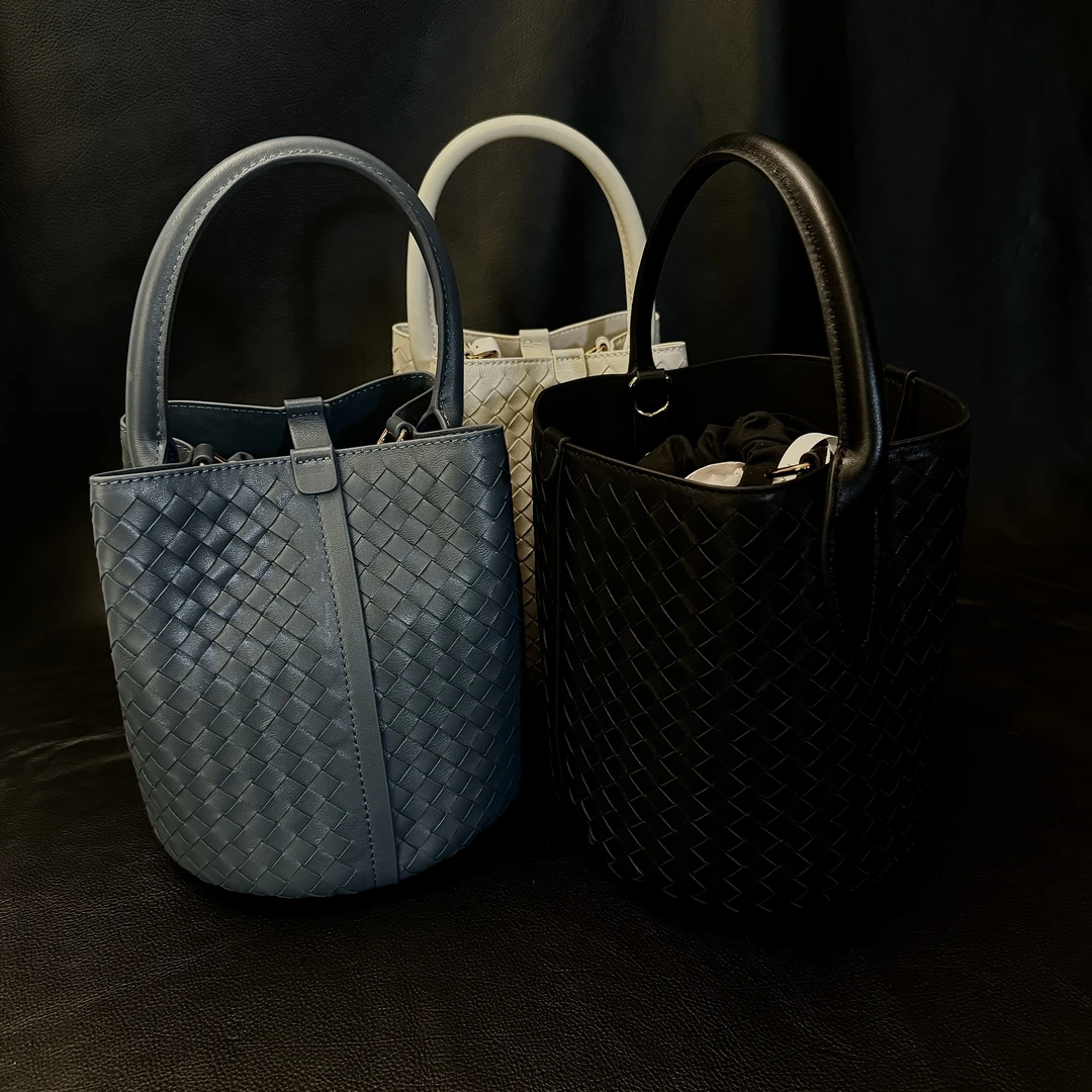 小蝶编织发财桶包纯手工编织意大利布兰豆羊皮水桶包手提单肩斜挎