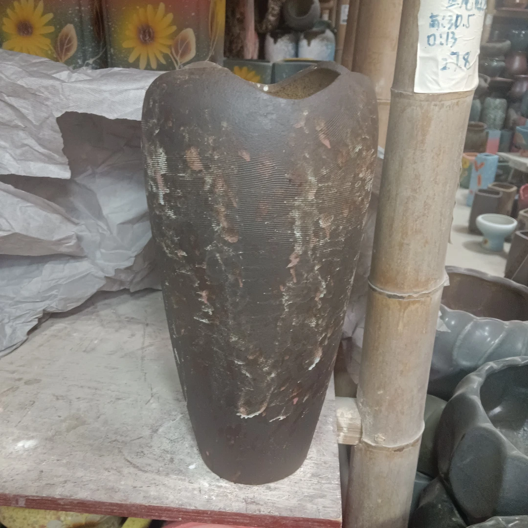 192号花盆，高31口12.5蛋壳口，默认微瑕，有孔