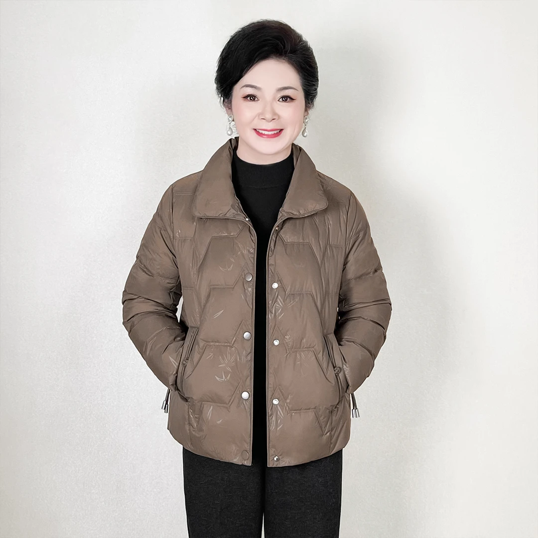 妈妈冬装短款羽绒服女中老年女装洋气冬季中年白鸭绒外套女