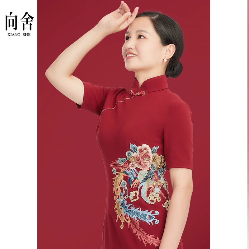 2023新款凤穿牡丹走秀旗袍（酒红色）高档夏季连衣裙复古改良长款