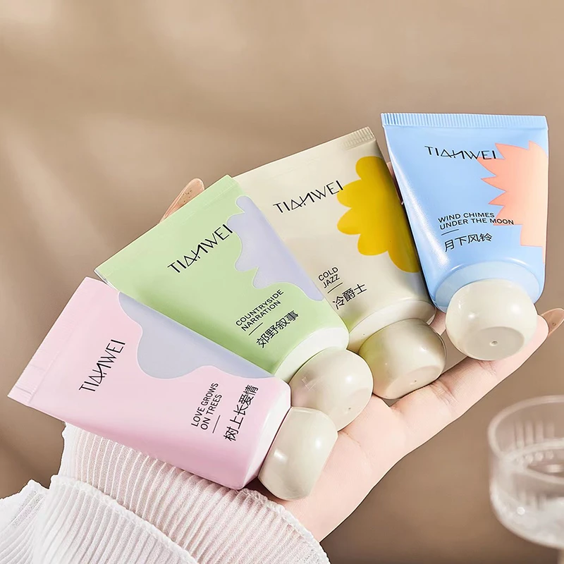 官方正品护手霜保湿滋润不油腻男女生粗糙防手裂补水秋冬持久留香