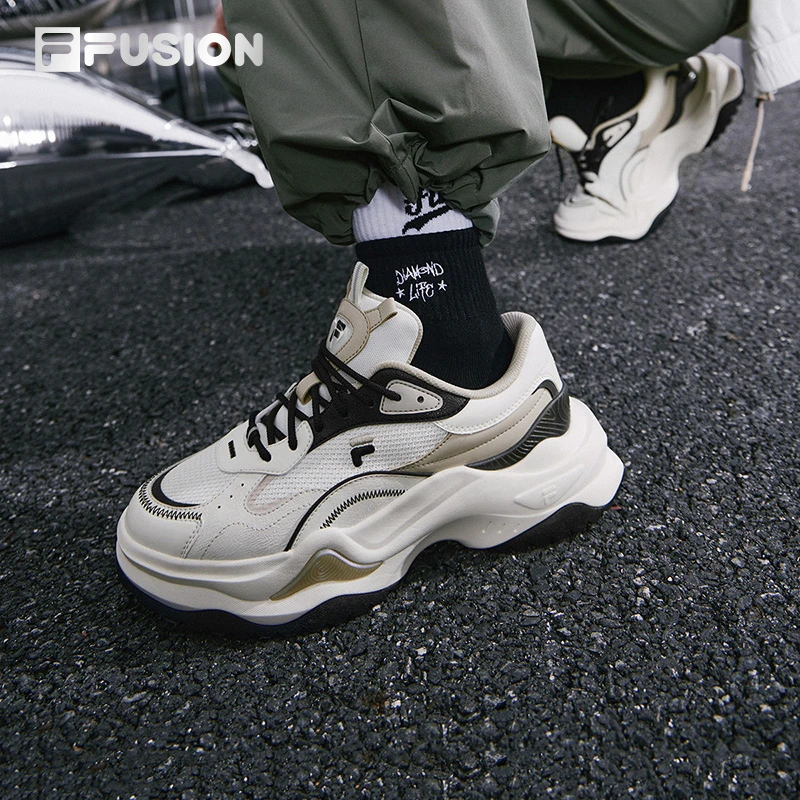 FILA【明星同款×硬糖2代潮鞋】女子潮流甜酷百搭增高鞋T12W331301