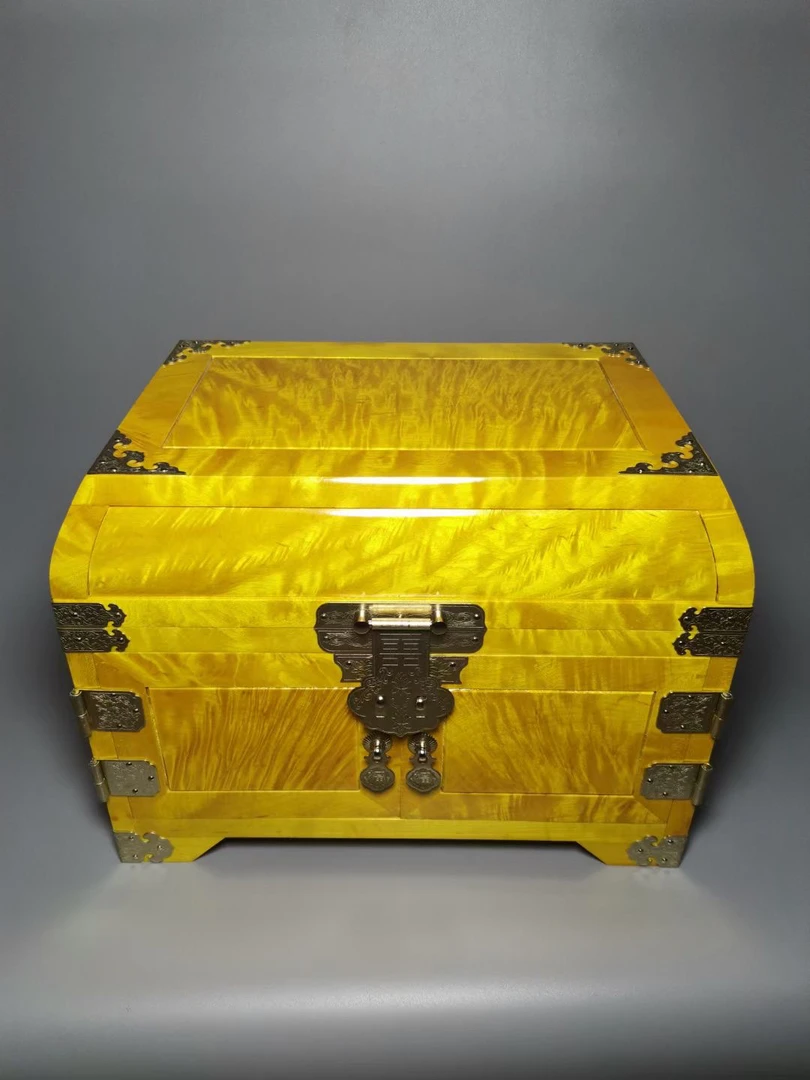 金丝楠木素面满纹官皮箱