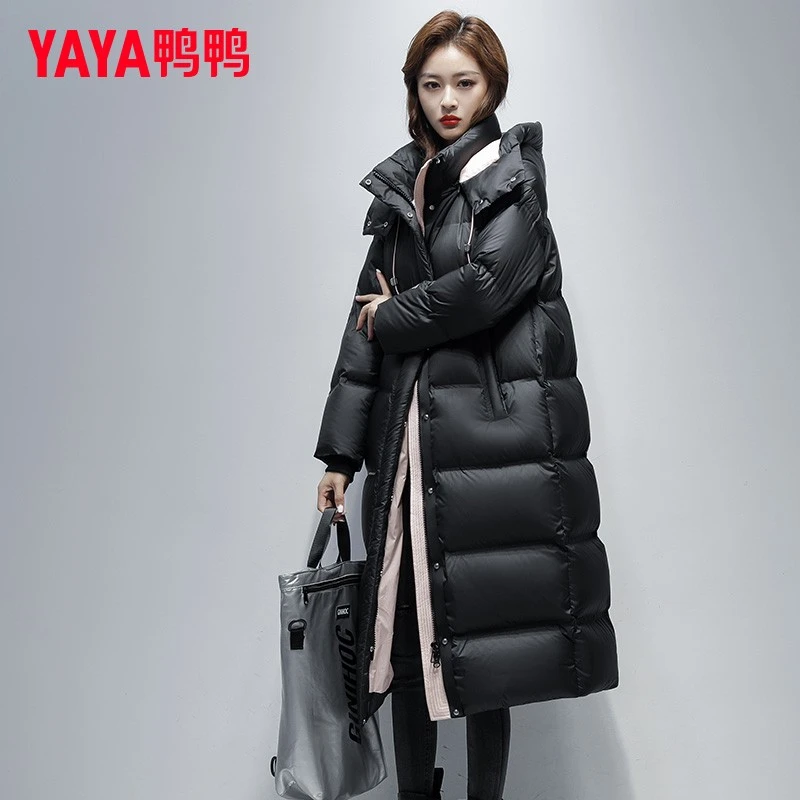 鸭鸭黑色长款羽绒服女冬2024年新款高端大牌长过膝加厚保暖外套A